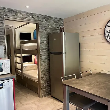 6 Personnes Avec Balcon, Wifi Et Parking - Fr-1-263-630 * Valloire